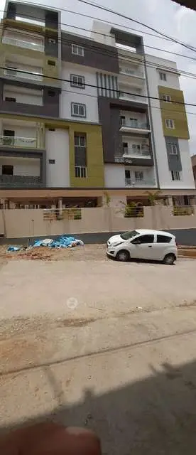 SRESHTA MAGNUS